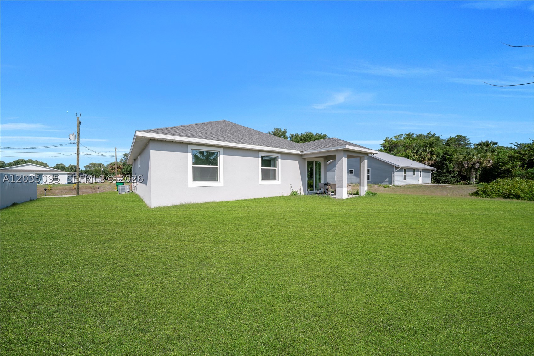 main property photo 40