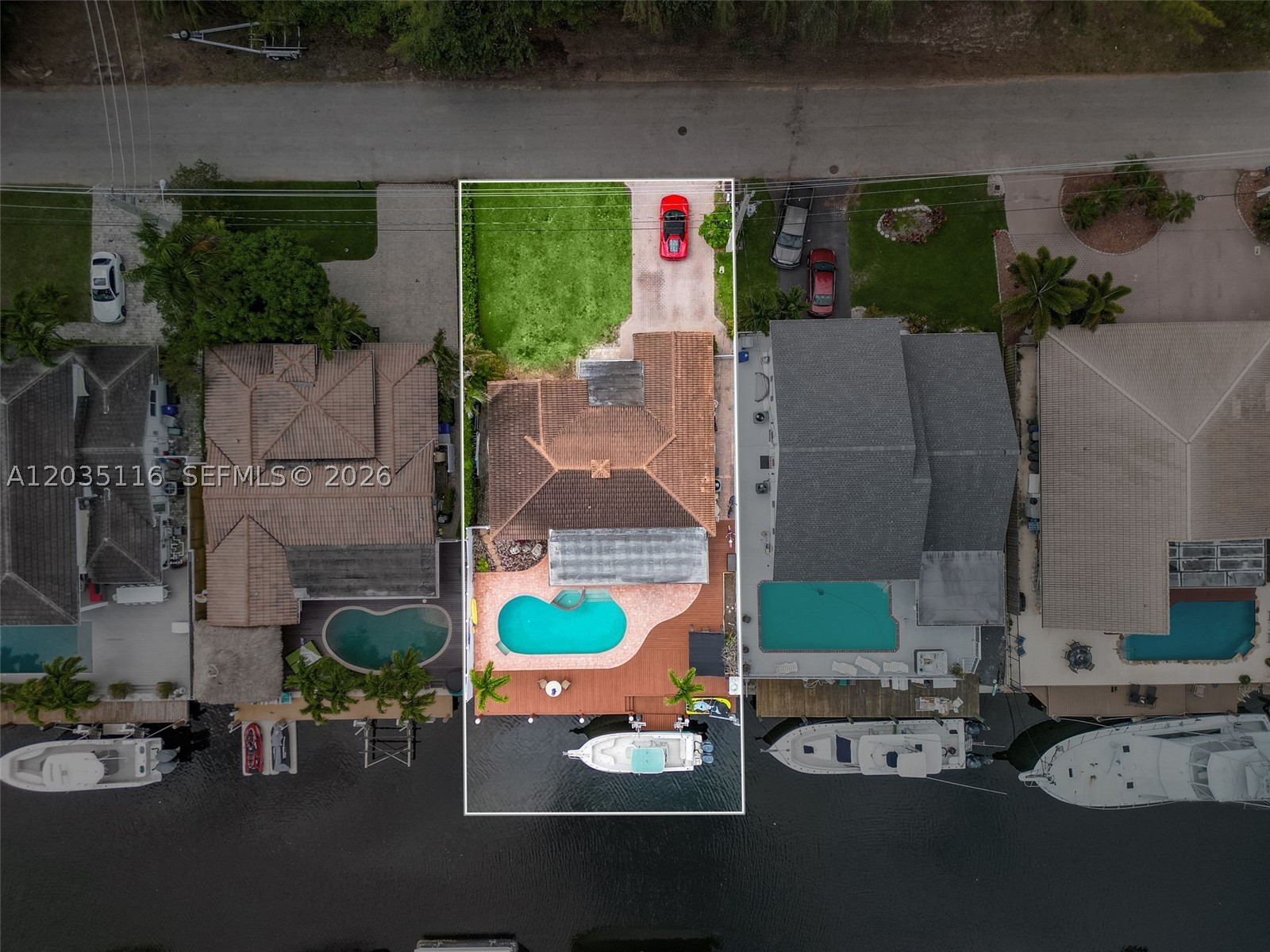 main property photo 40