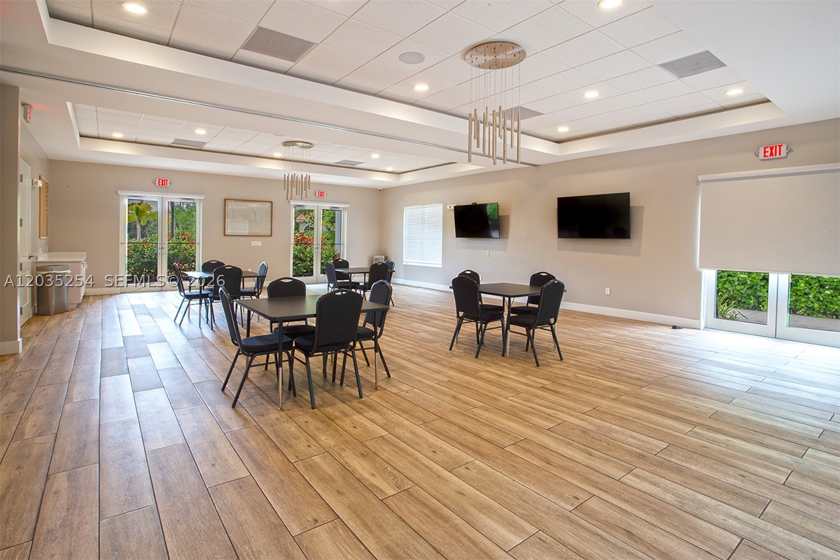 main property photo 50