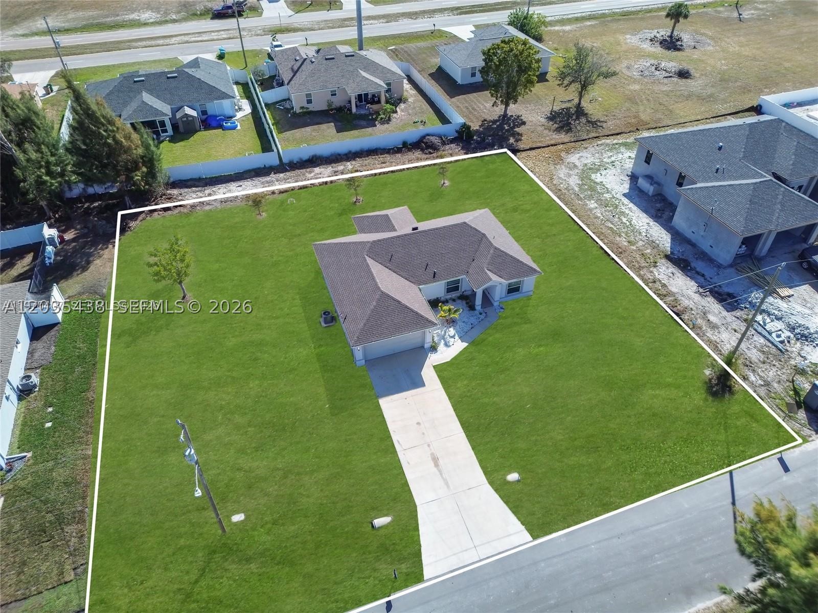 main property photo 30