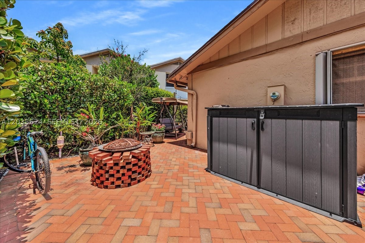 main property photo 22