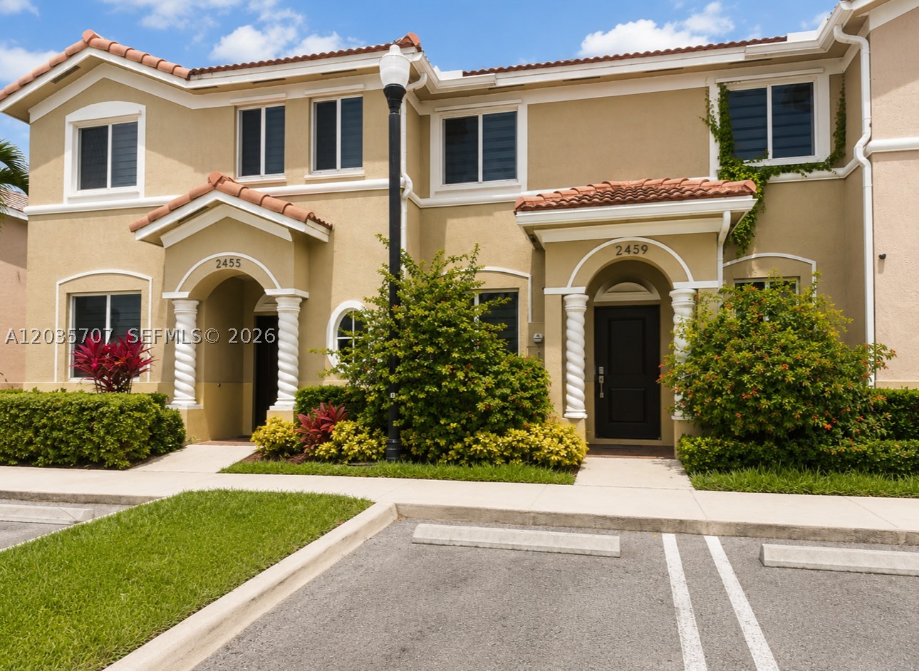 main property photo 7