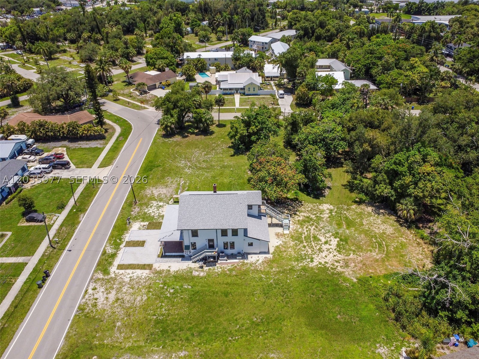 main property photo 4