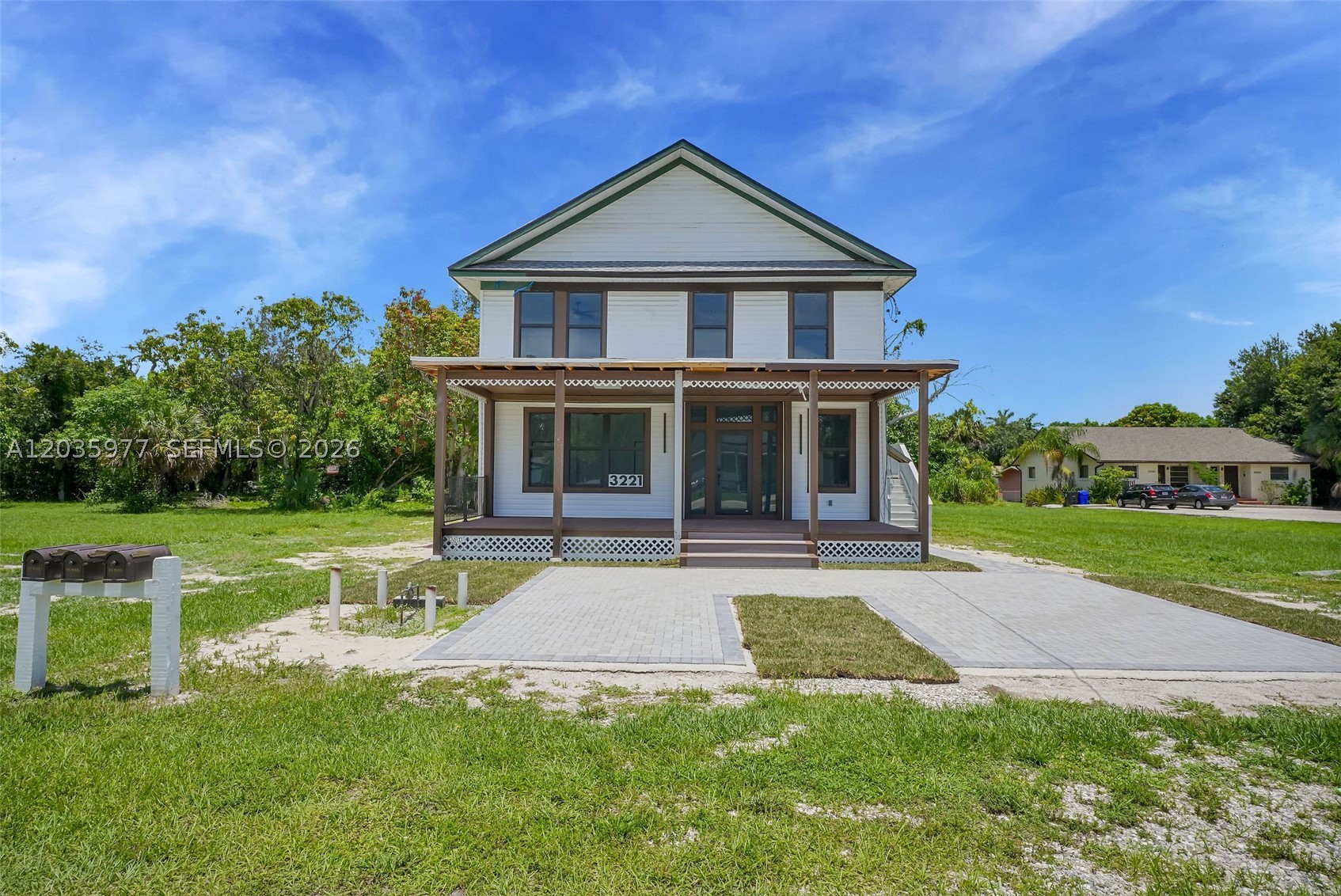 main property photo 7
