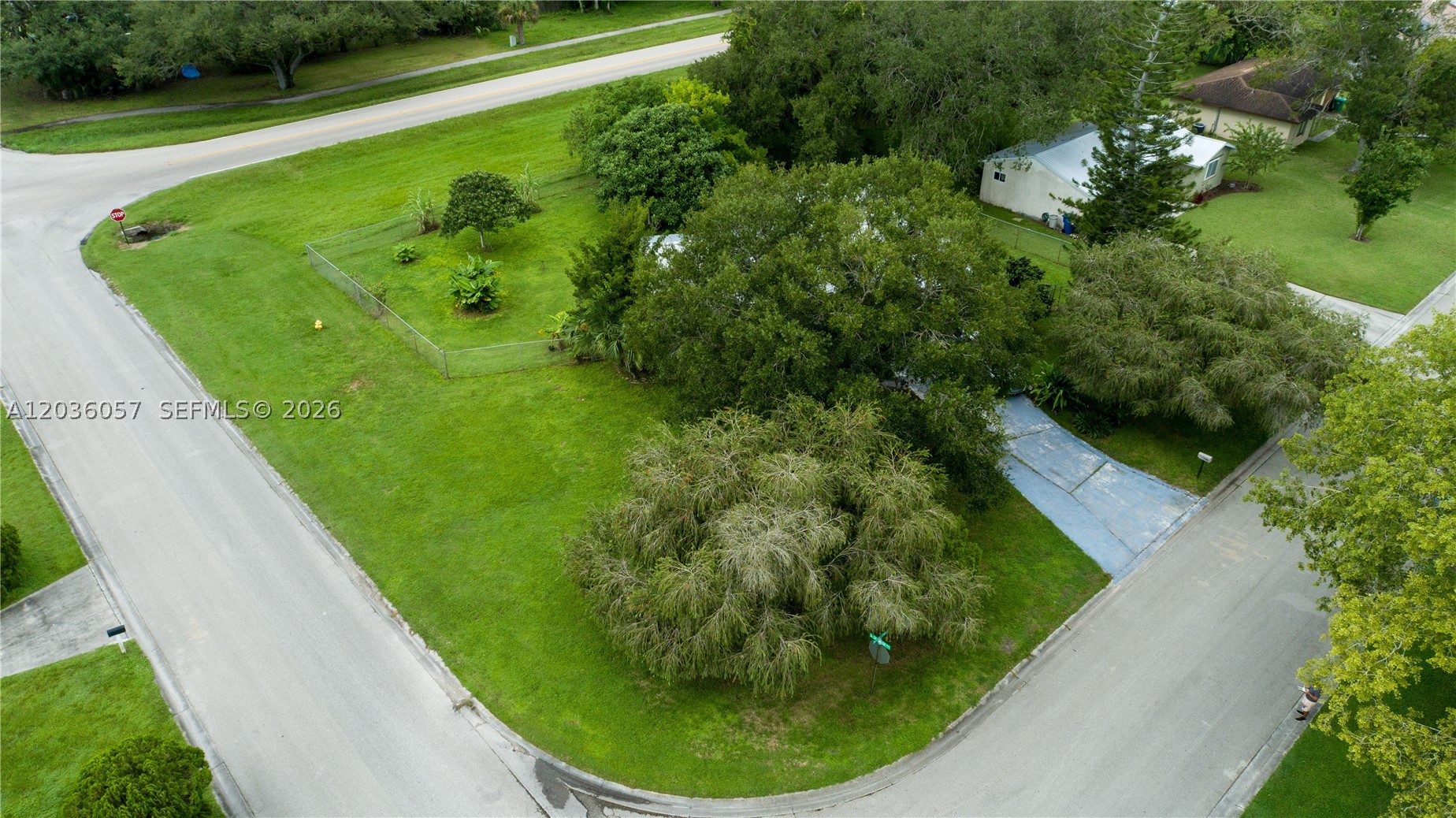 main property photo 15