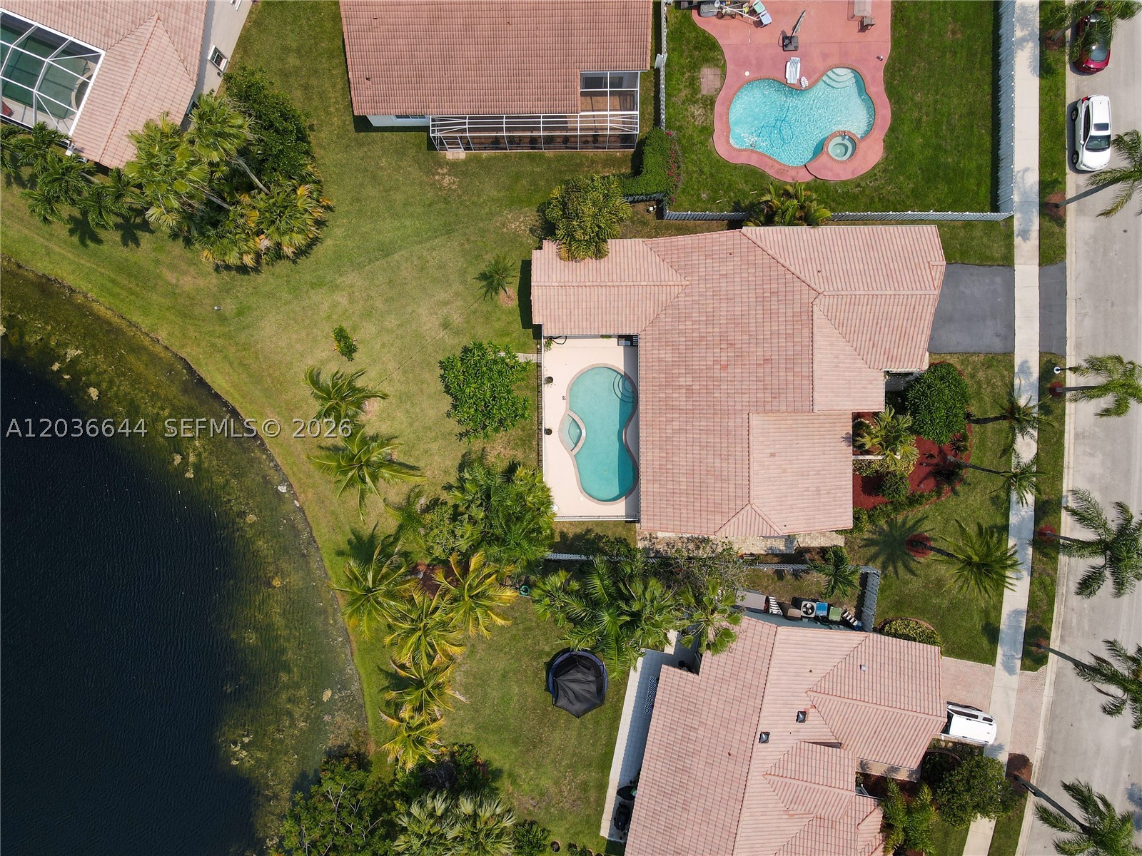 main property photo 35