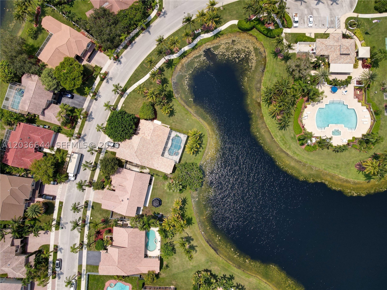main property photo 40
