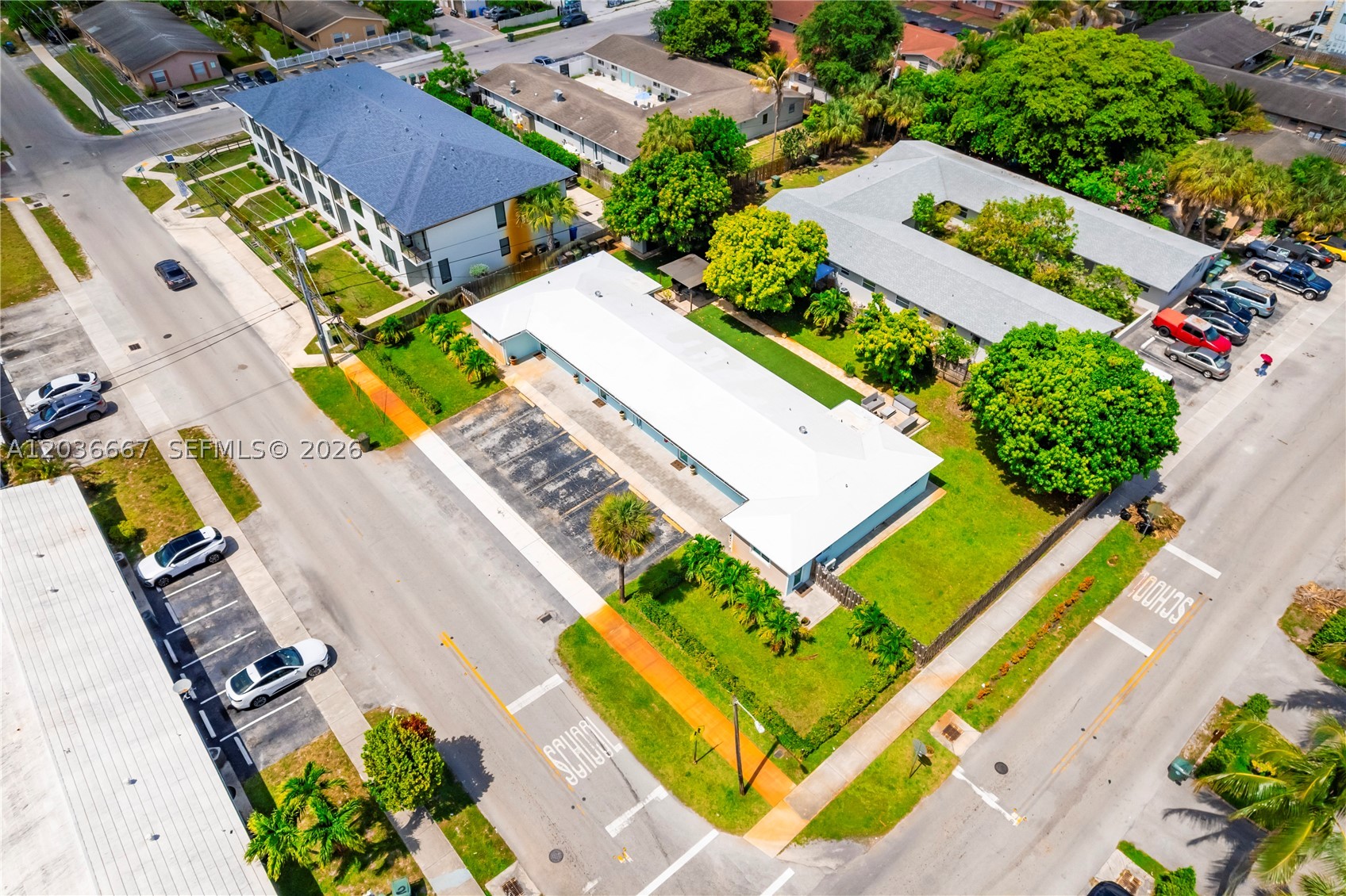 main property photo 34