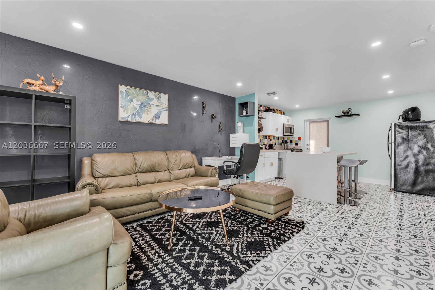 main property photo 40