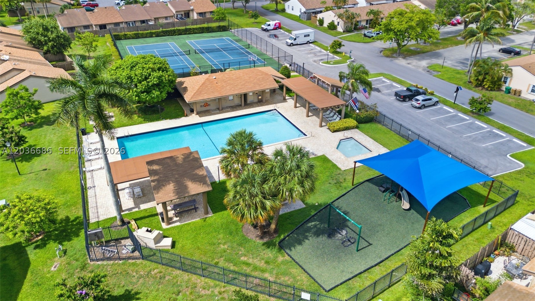 main property photo 17