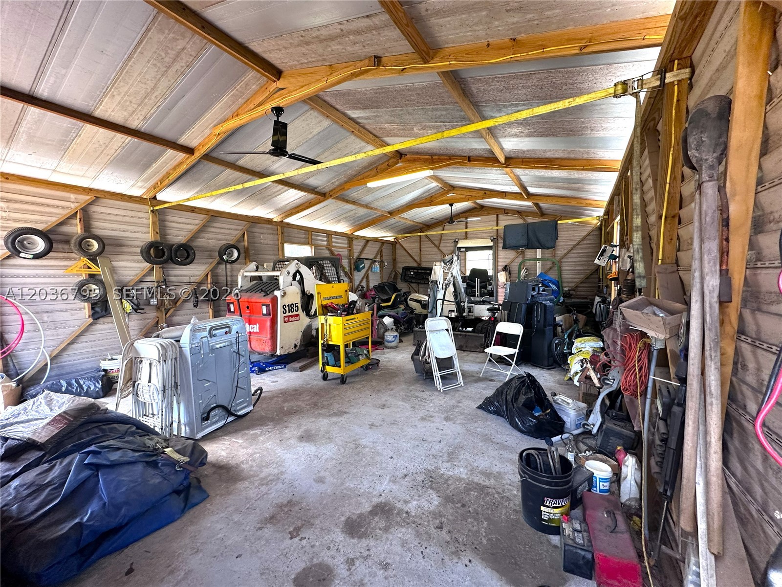 main property photo 17