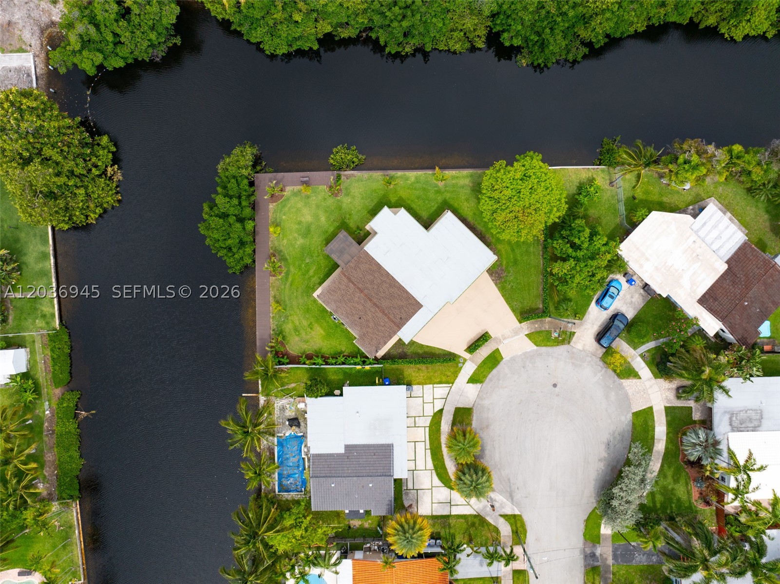 main property photo 33
