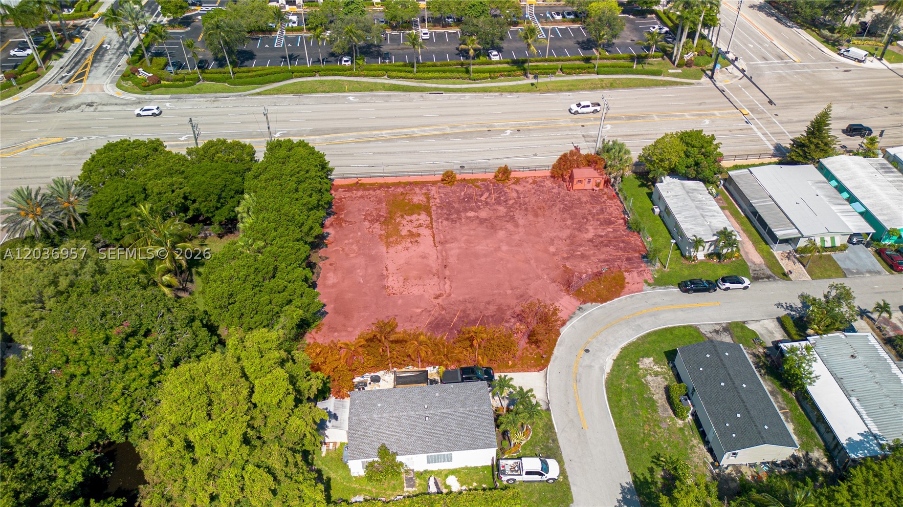 main property photo 30