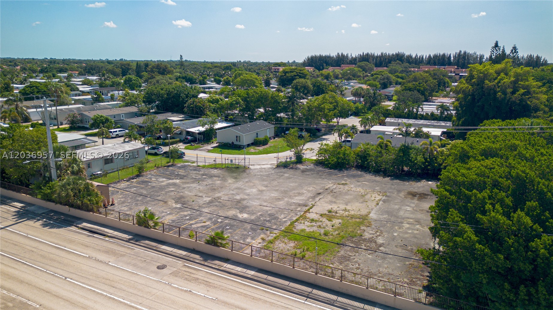 main property photo 41