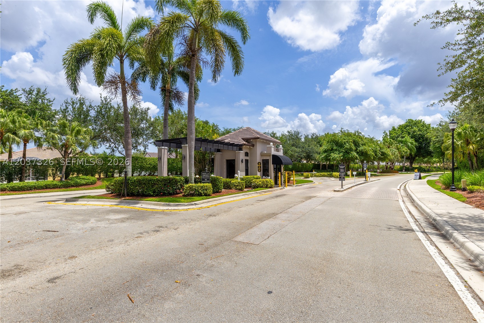 main property photo 40