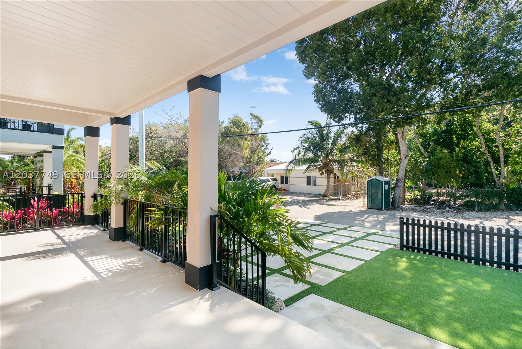 main property photo 34