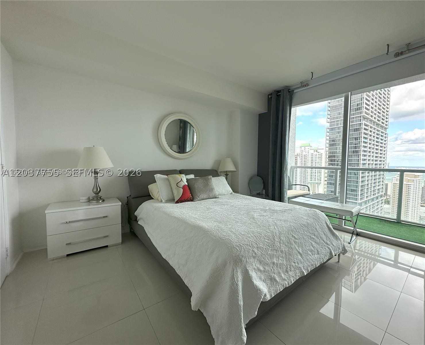 property viewer photo 1