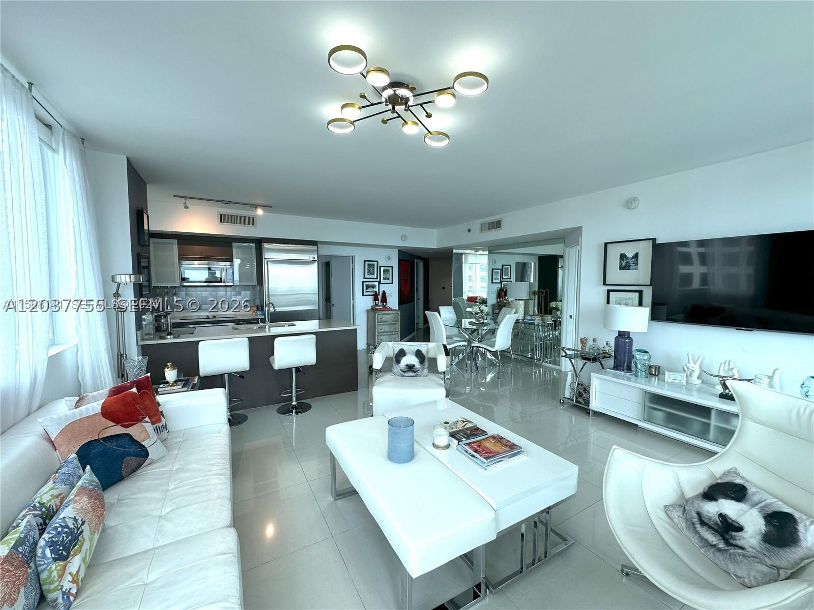property viewer photo 5
