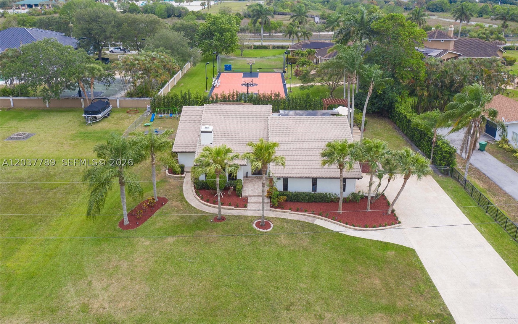 main property photo 37
