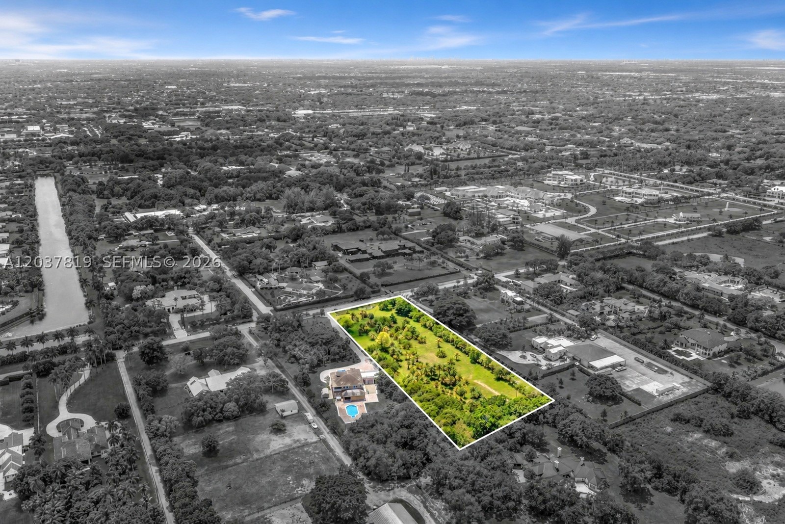 main property photo 10