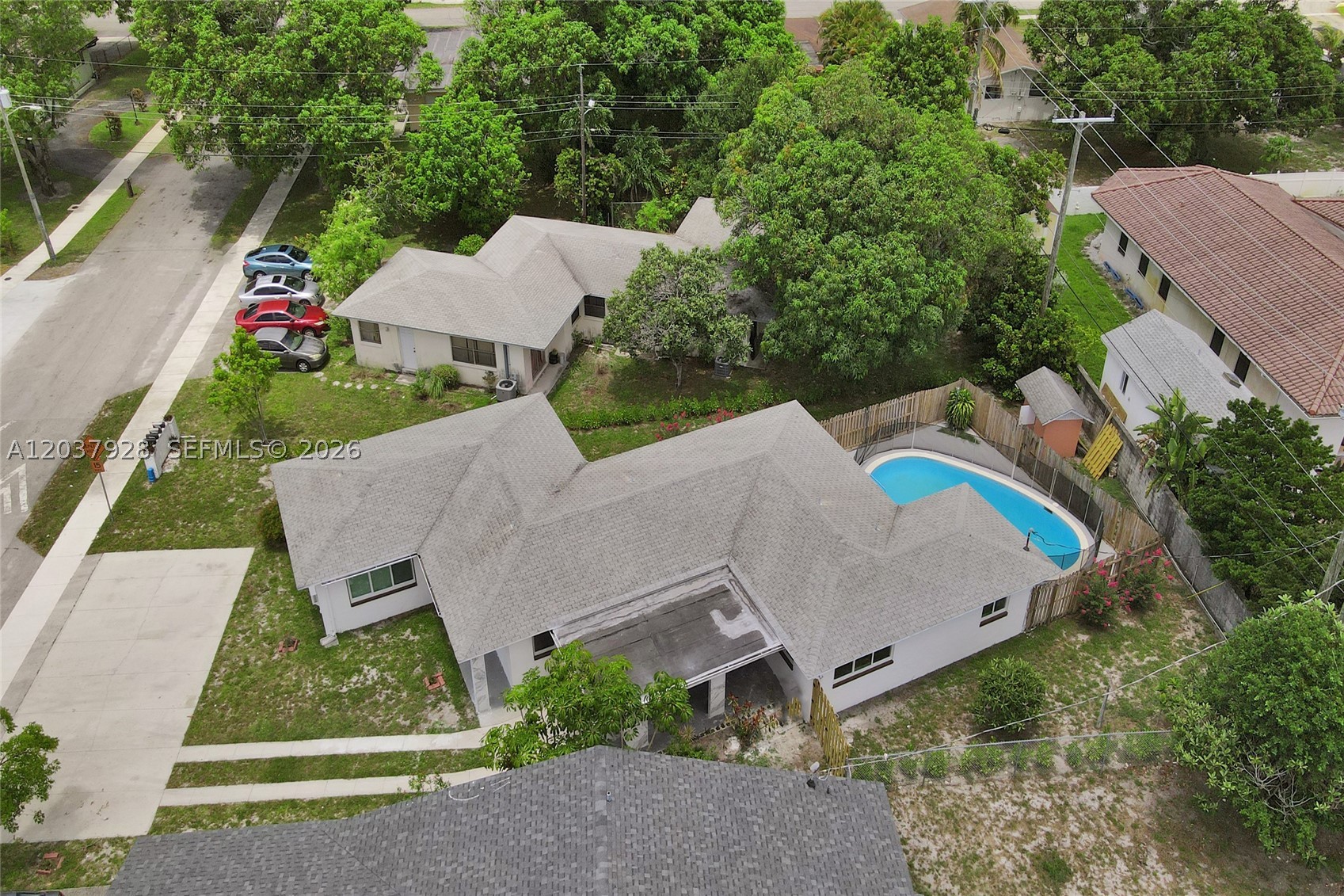main property photo 47