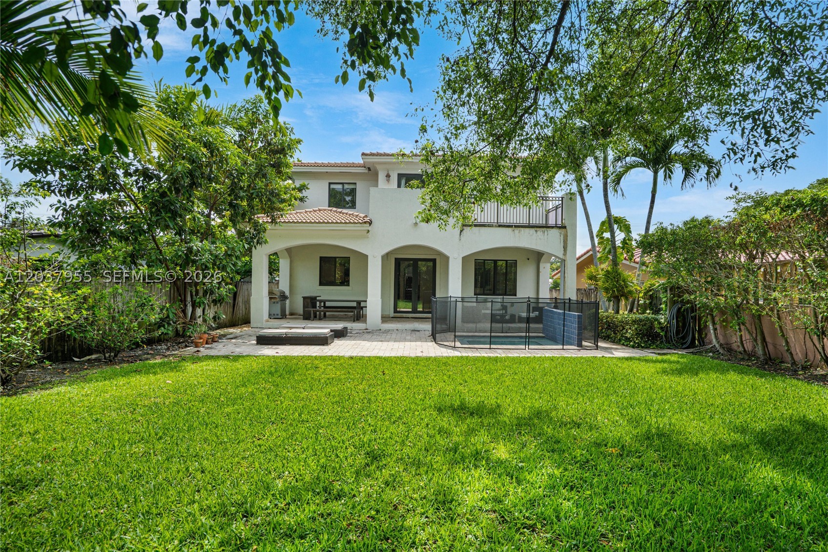main property photo 15
