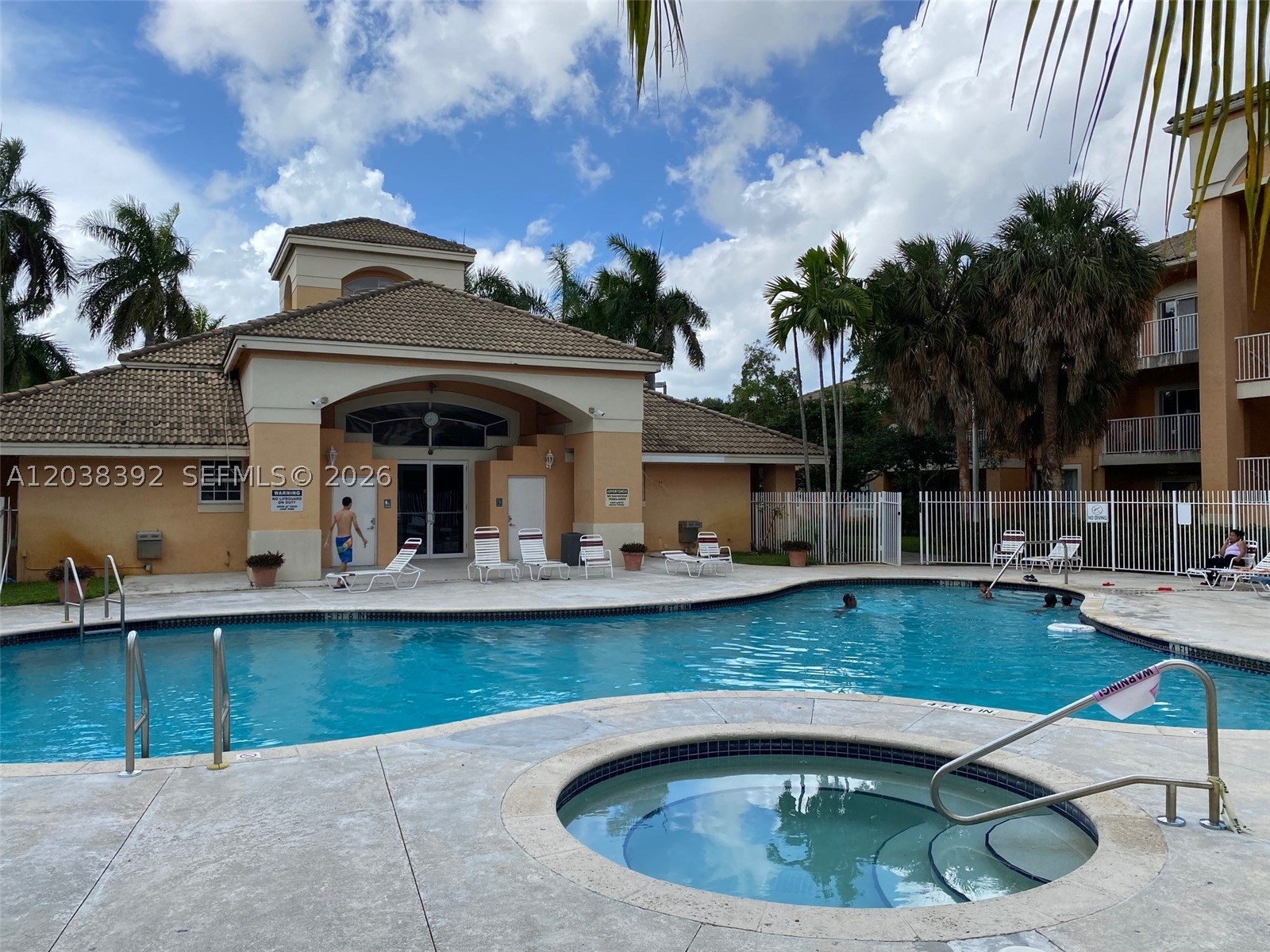 main property photo 25