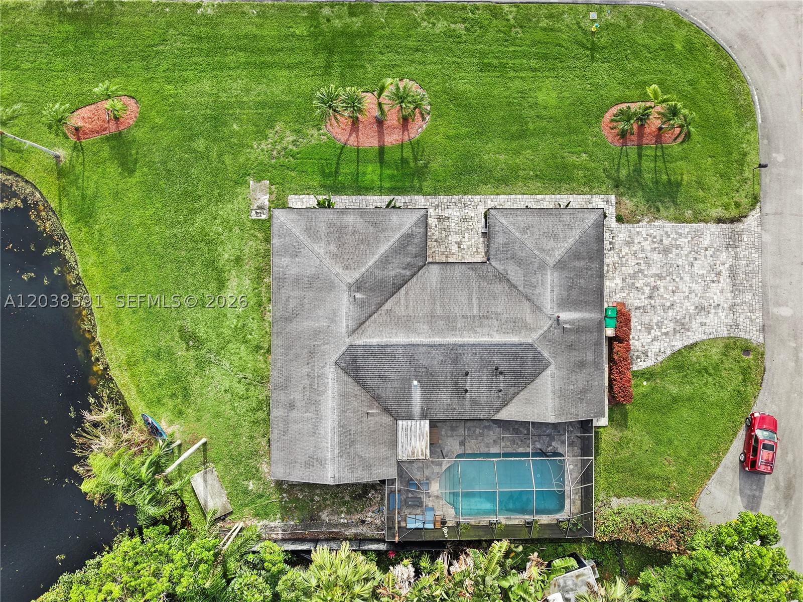 main property photo 36