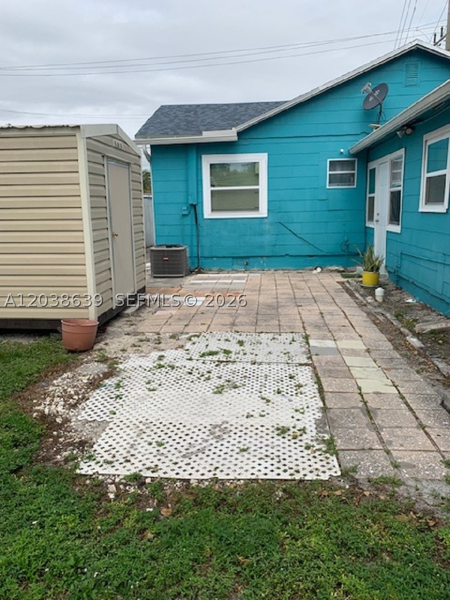 main property photo 37