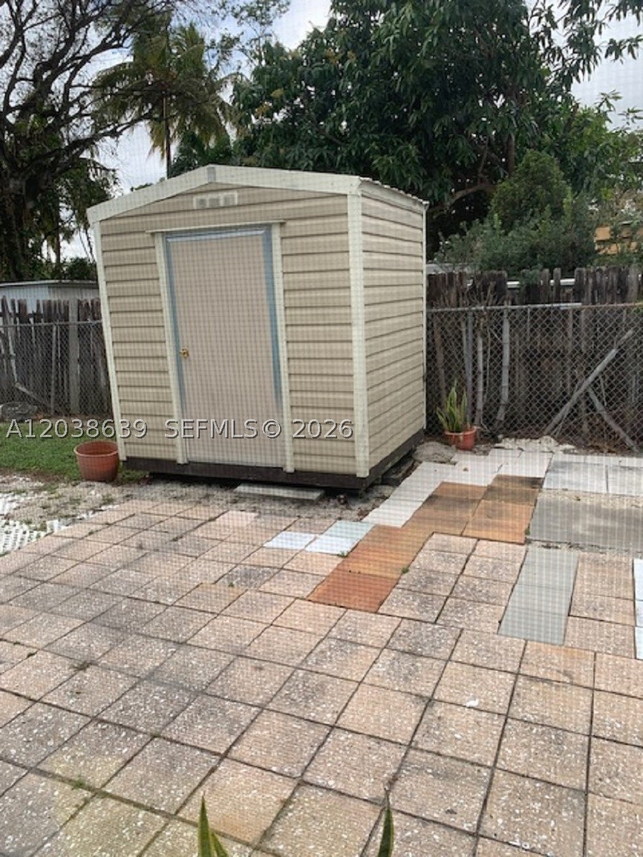 main property photo 38