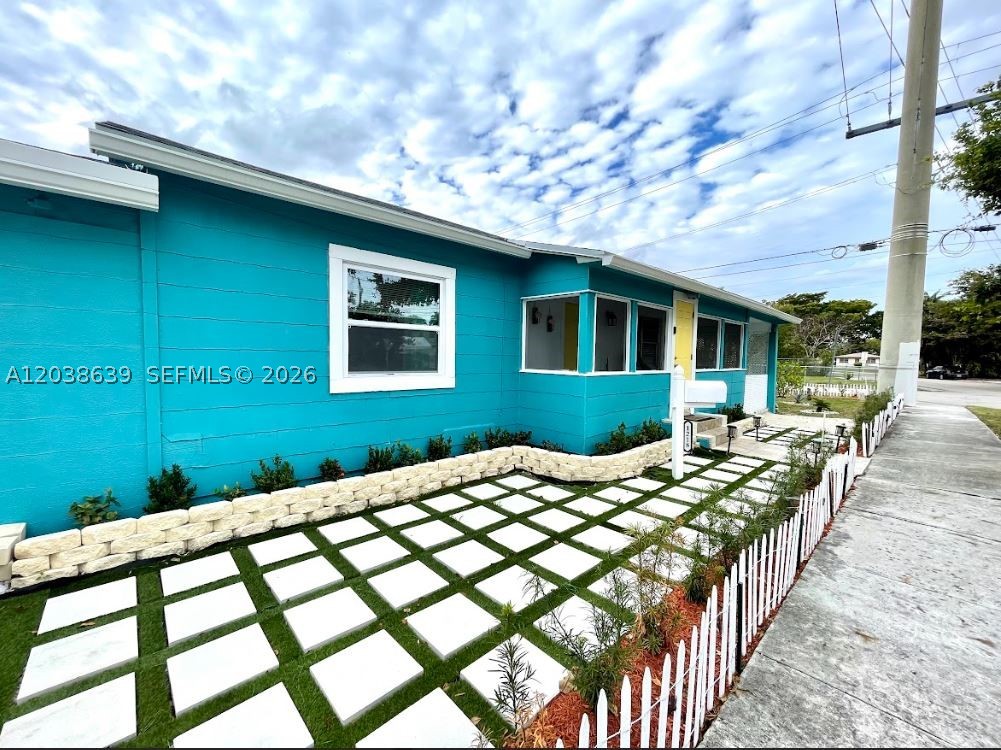 main property photo 4