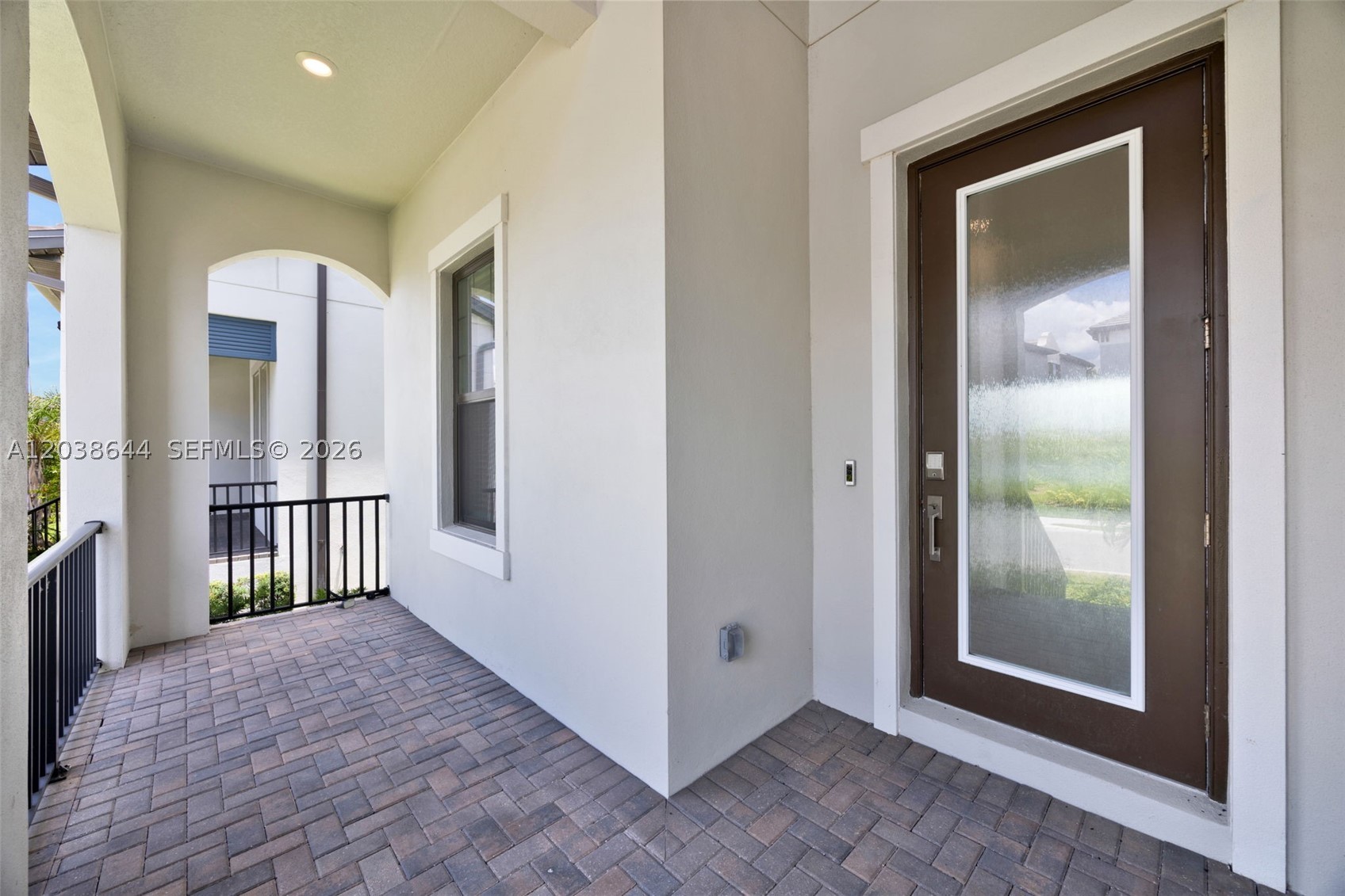 main property photo 11
