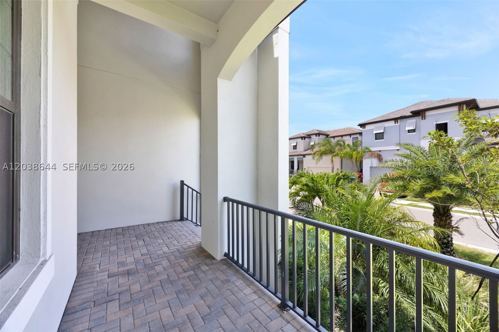 main property photo 12