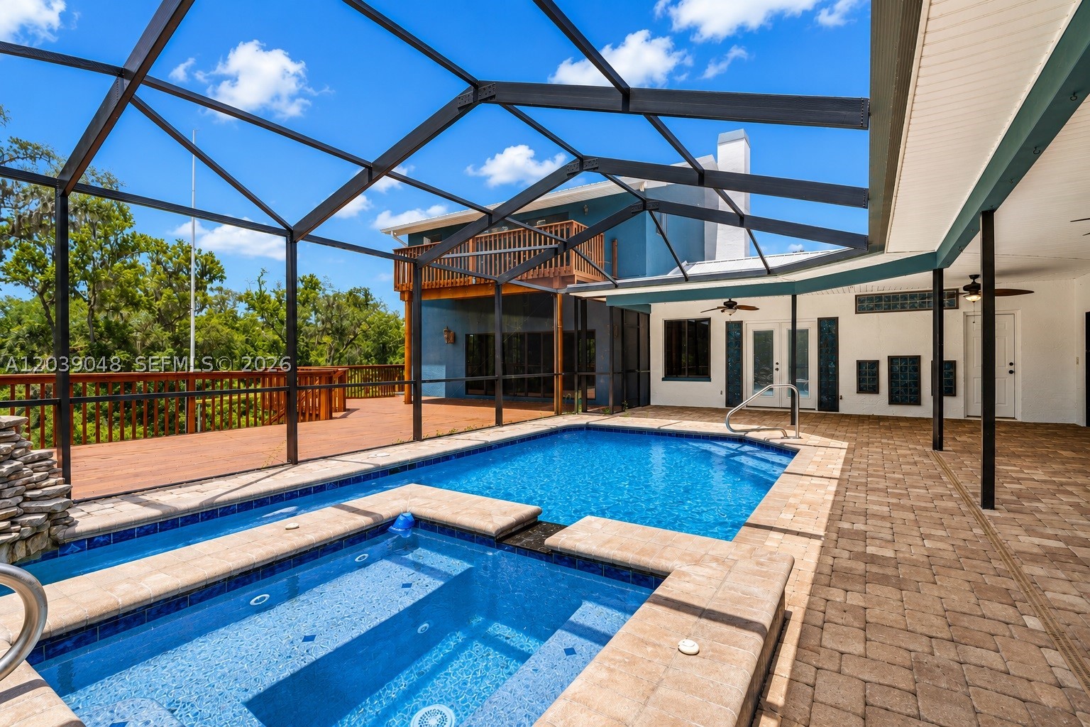 main property photo 13