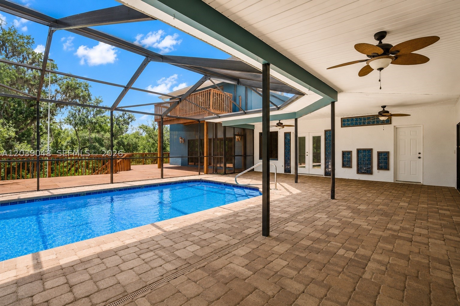 main property photo 14