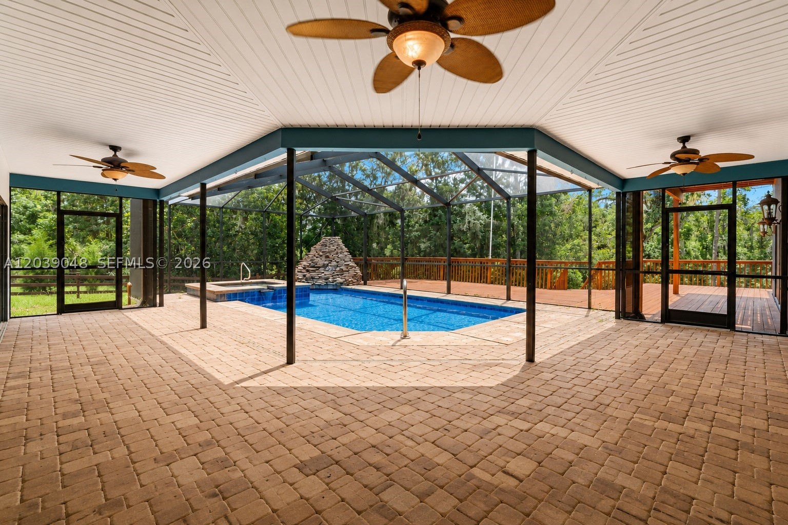 main property photo 15