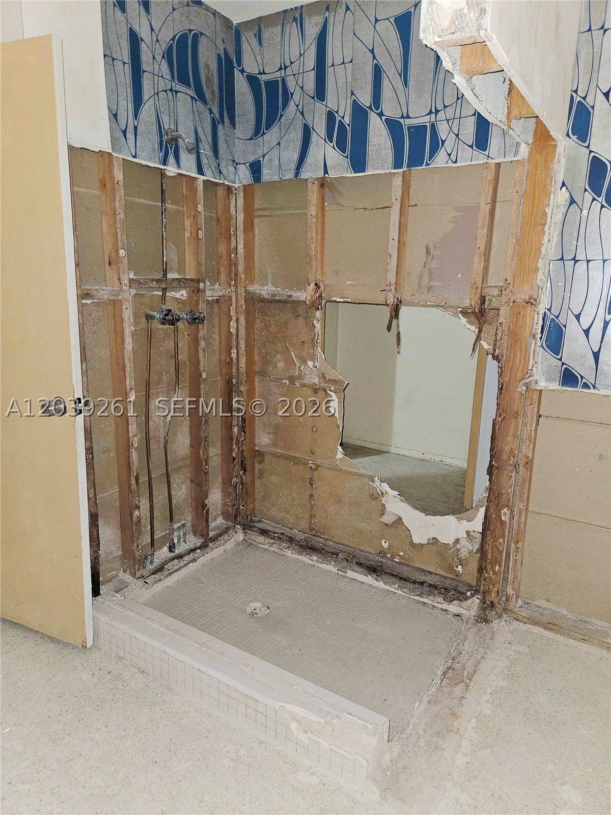 main property photo 22