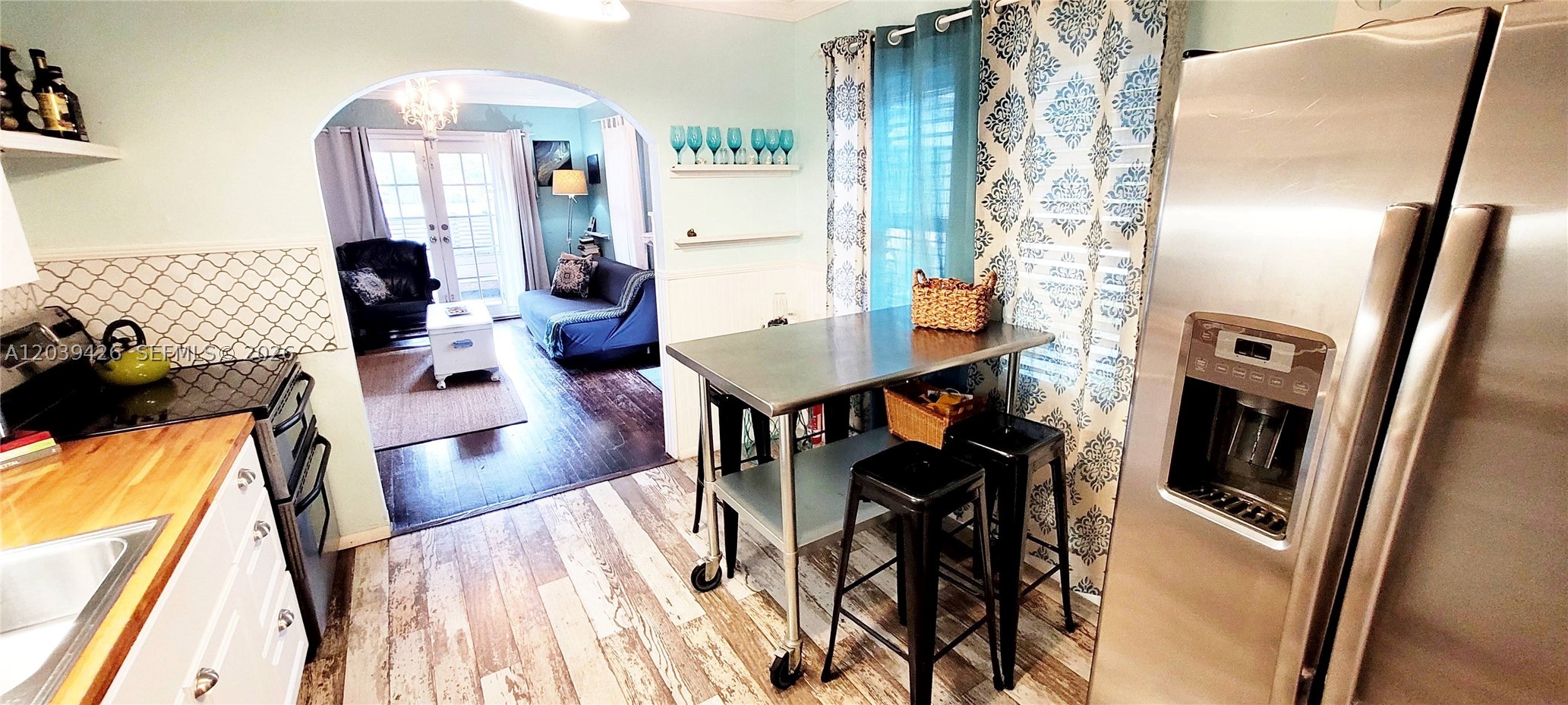 main property photo 11