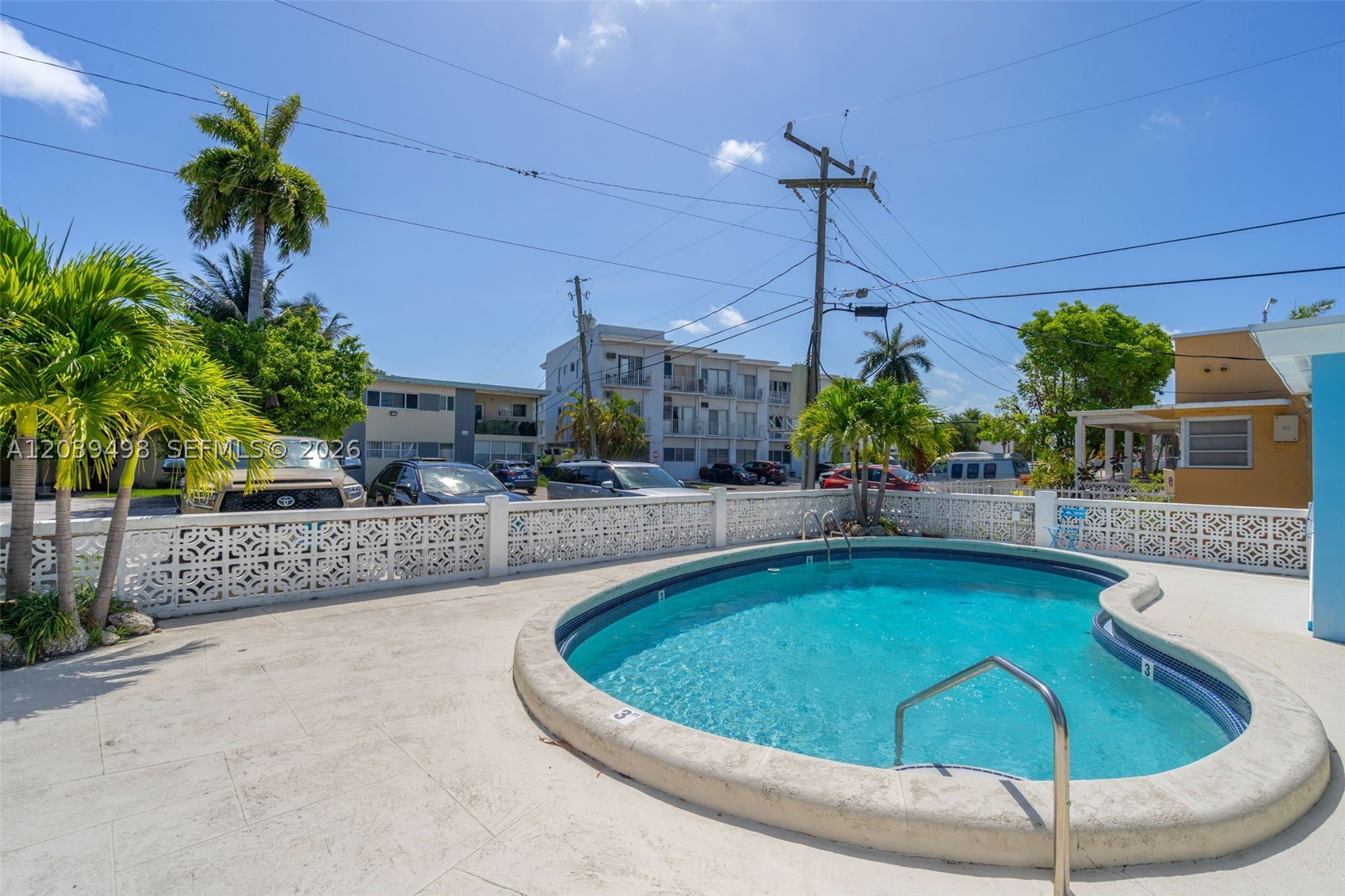 main property photo 30