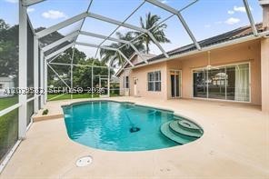 main property photo 9
