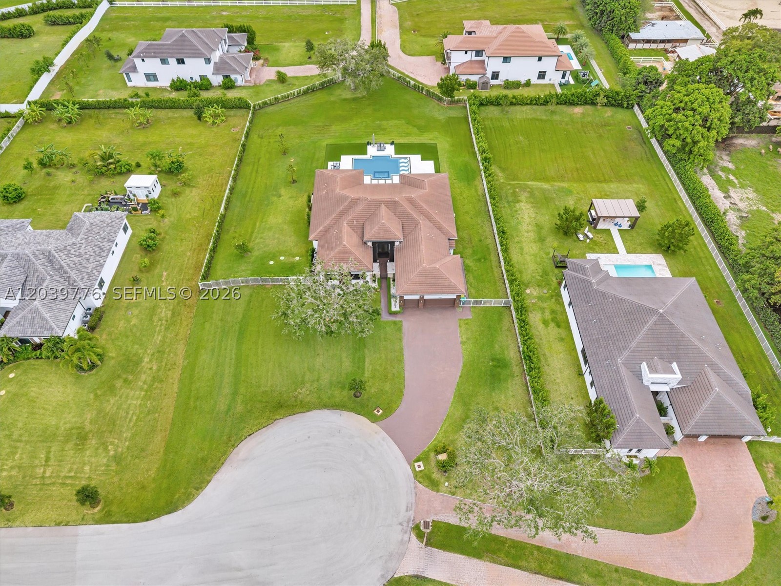 main property photo 41