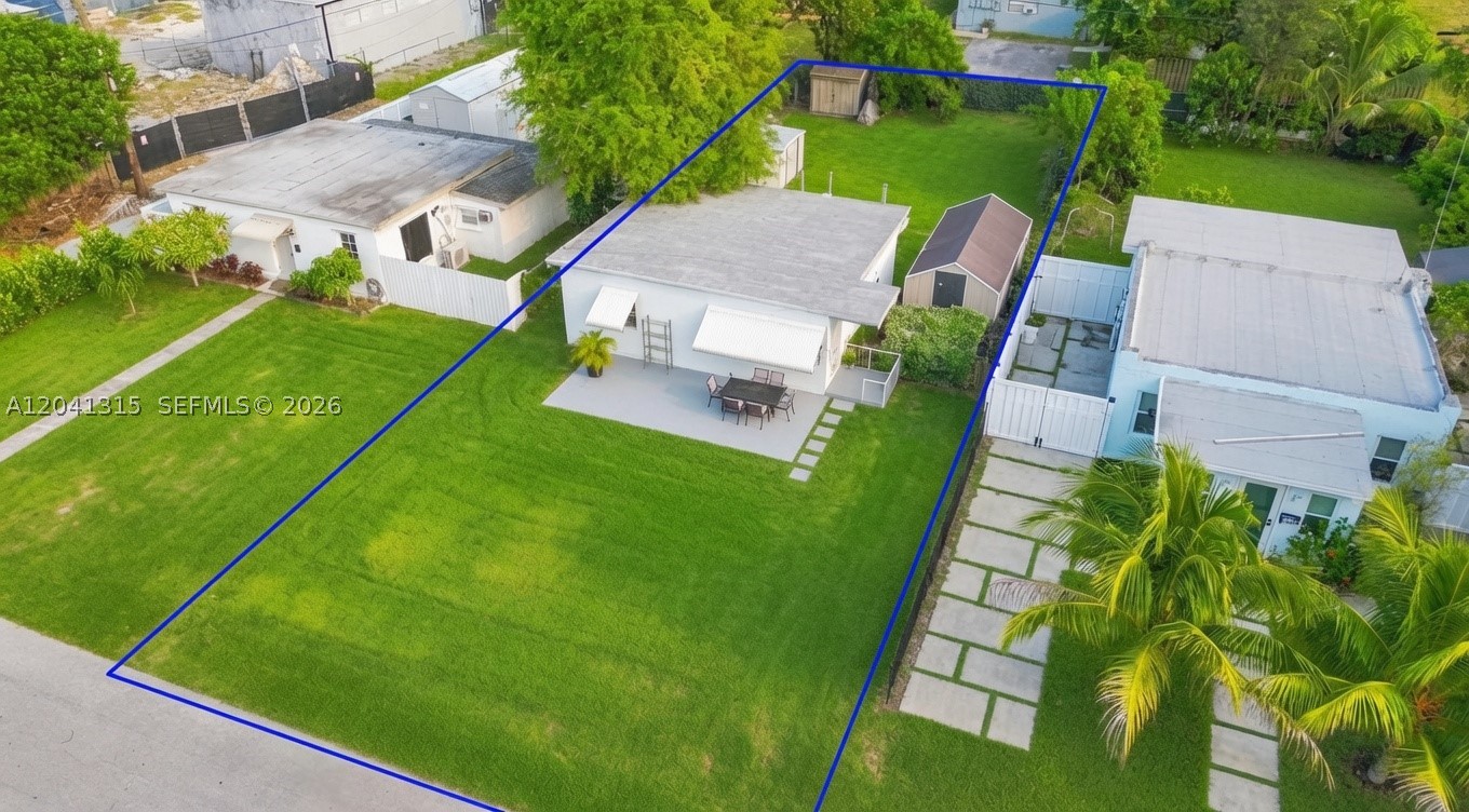 main property photo 9