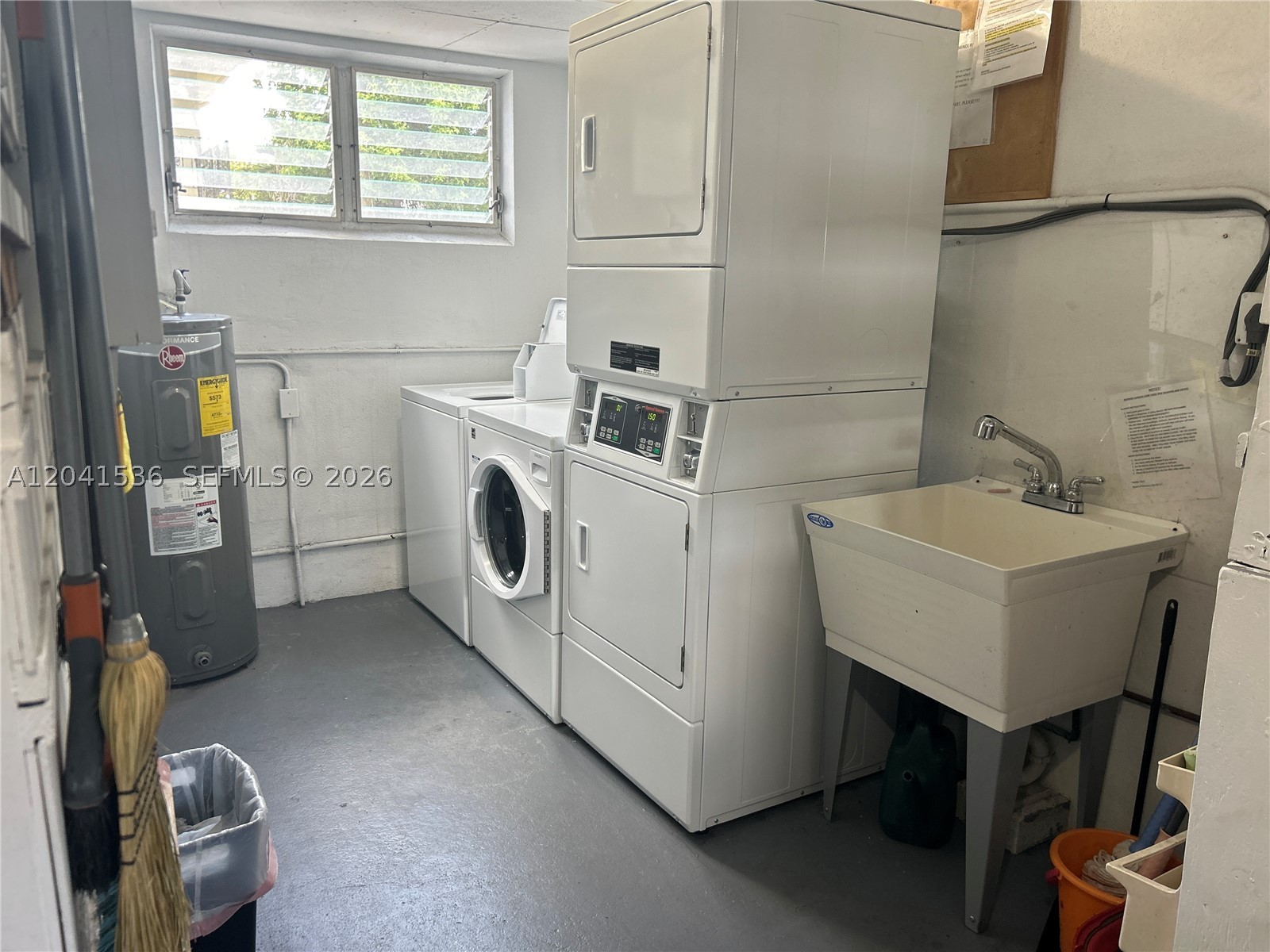 main property photo 12