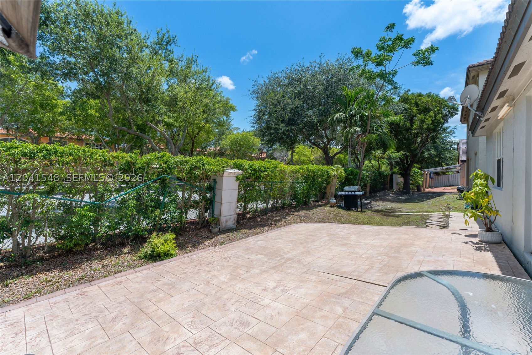 main property photo 30