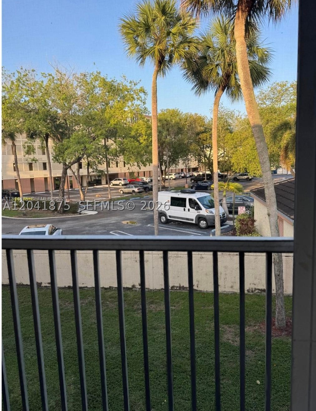 main property photo 11