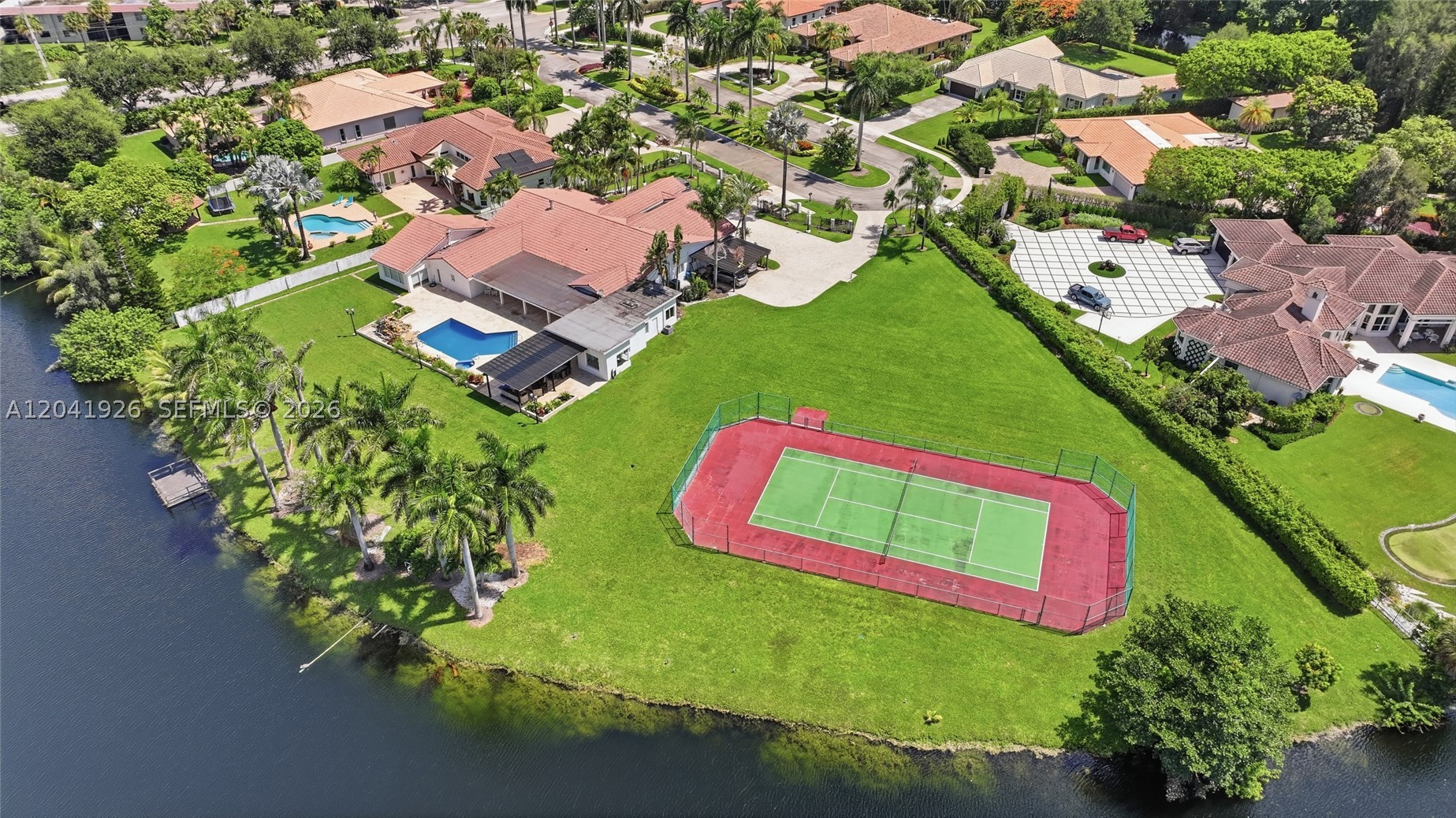 main property photo 7