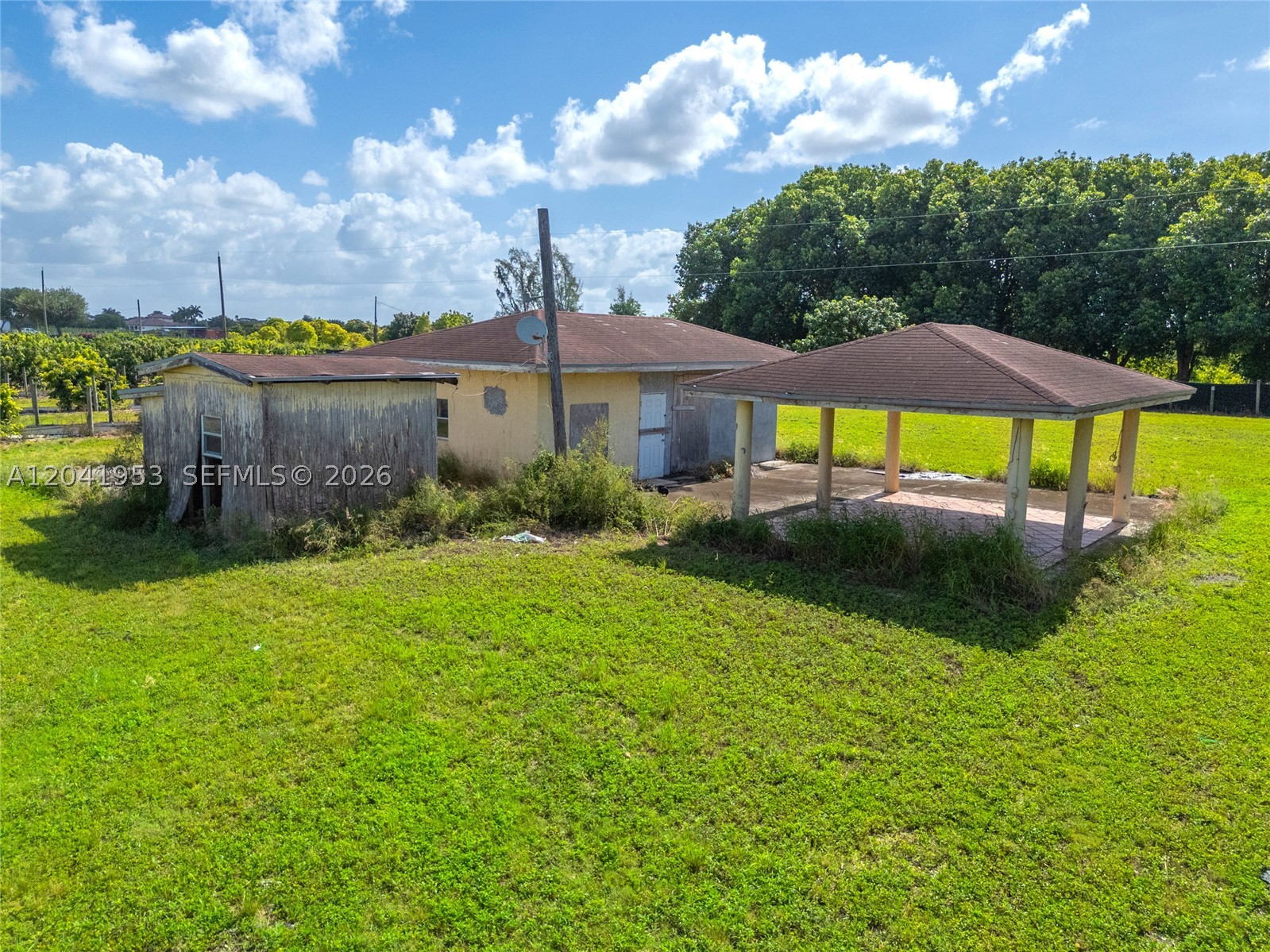 main property photo 17