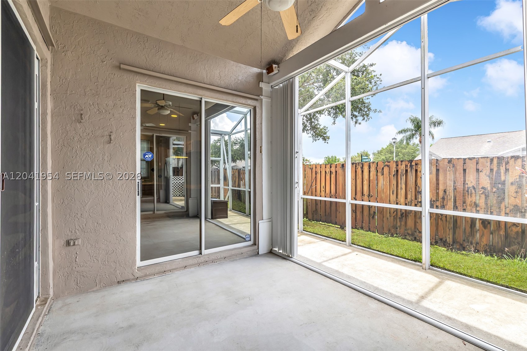main property photo 28