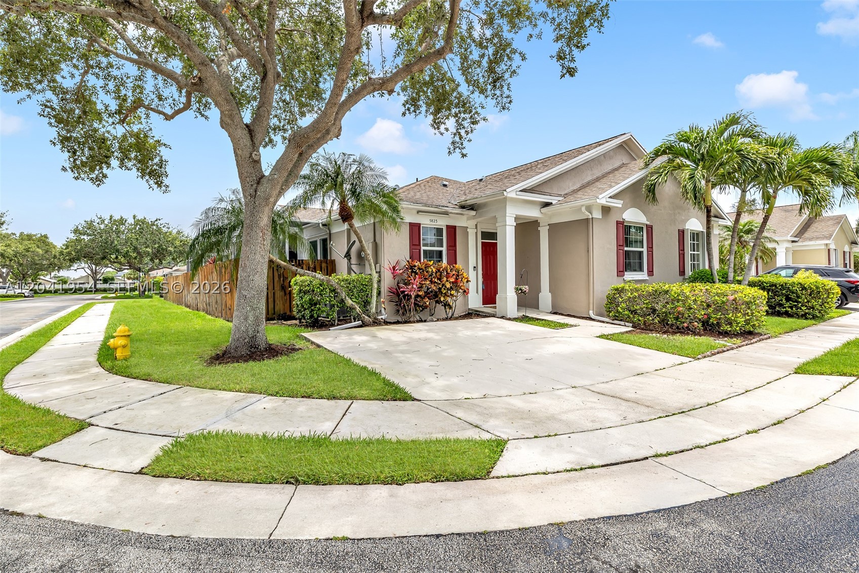main property photo 3