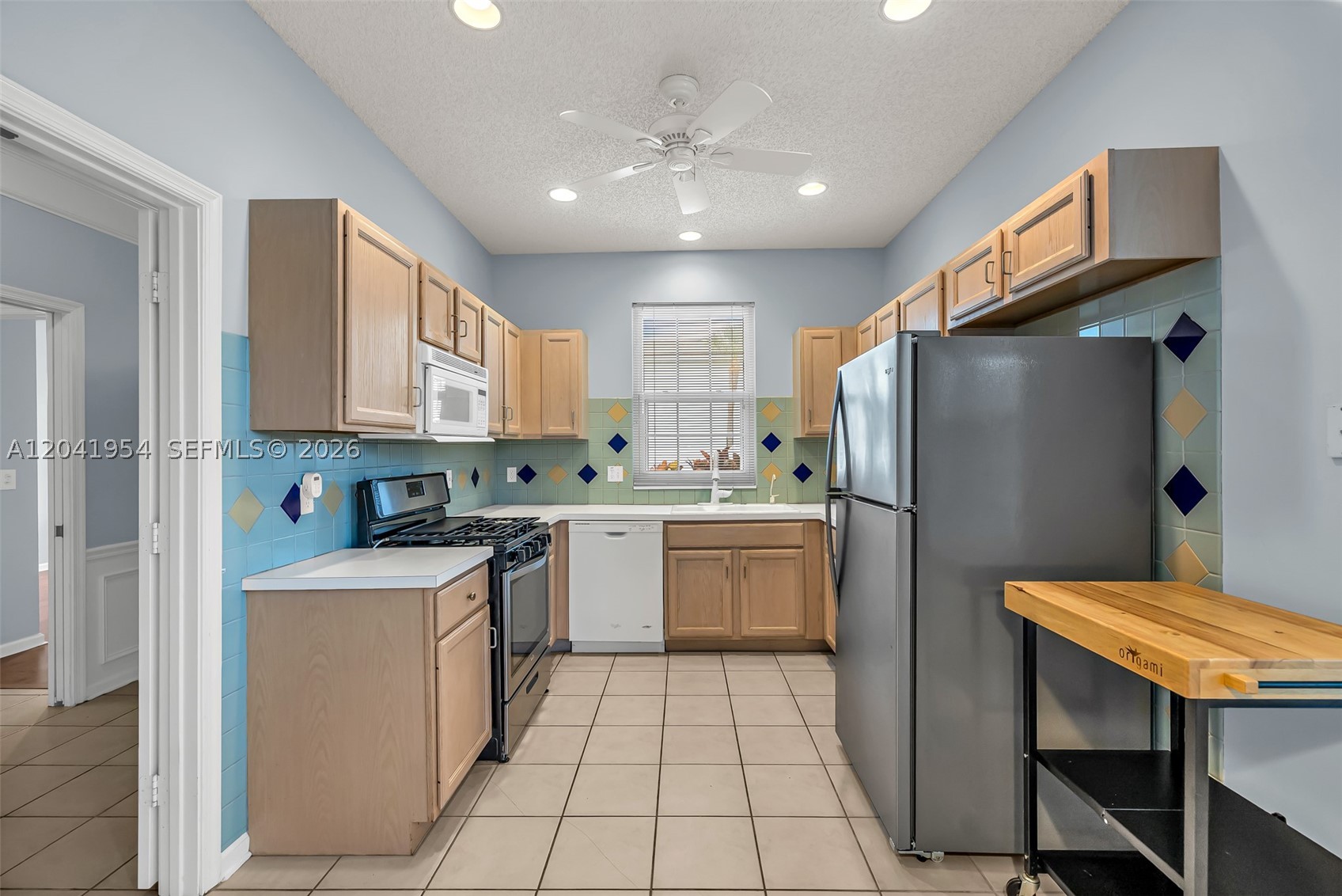 main property photo 6